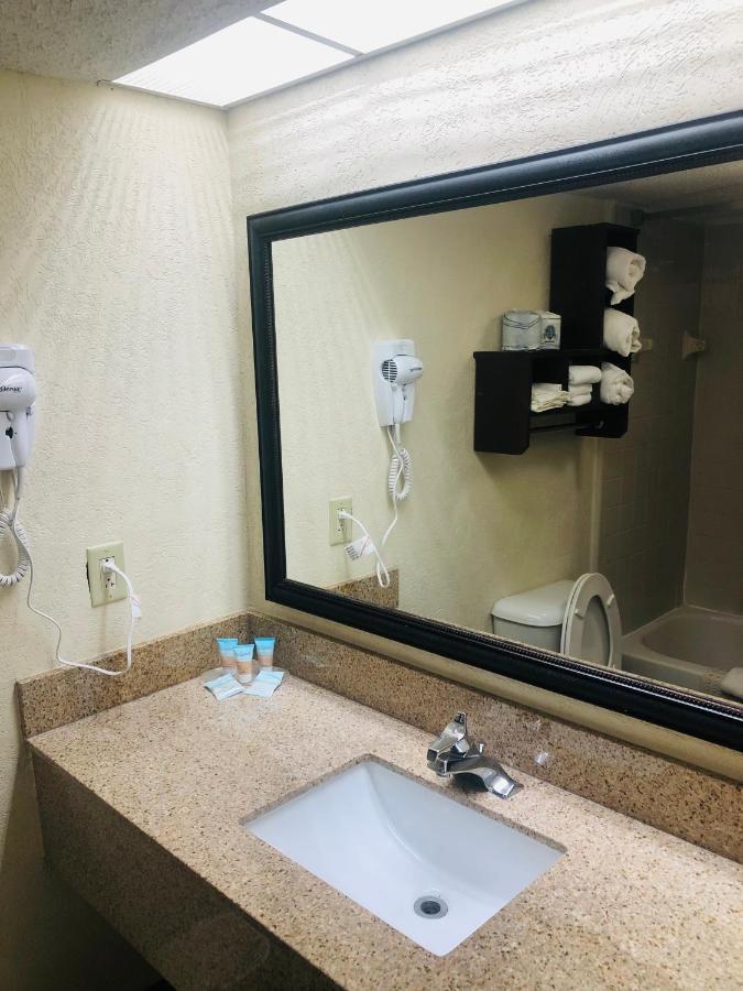 Quail Inn And Suites - Миртл-Бич Экстерьер фото